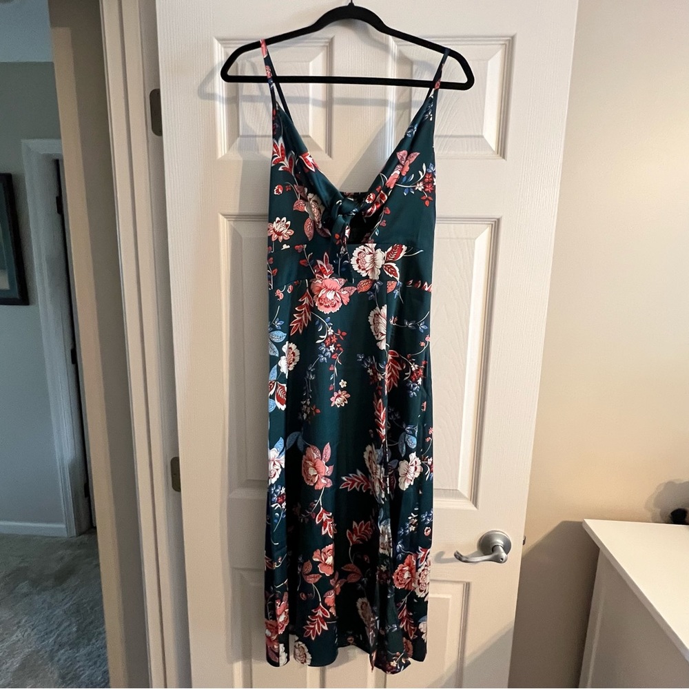 Satin semi-formal stress